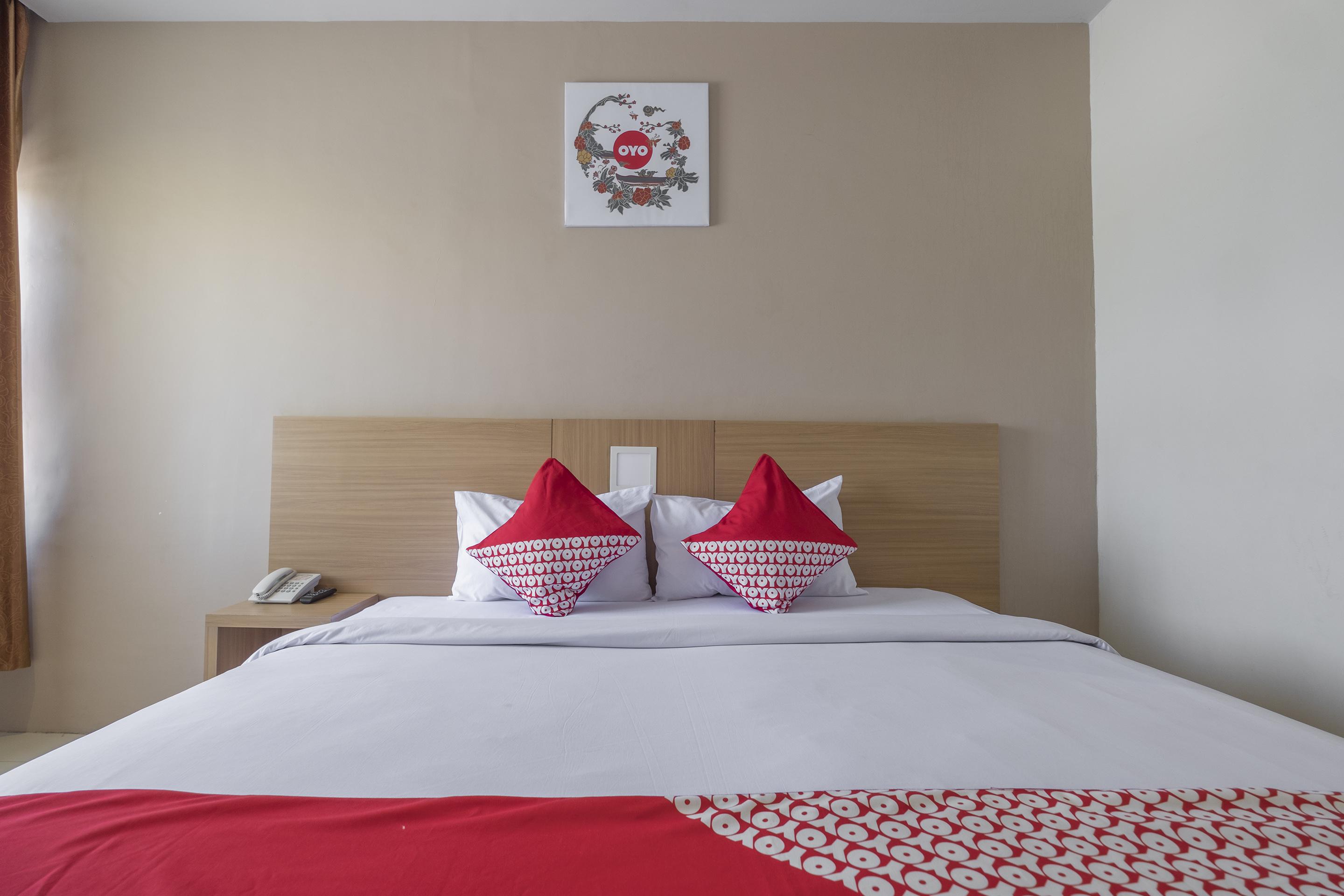 Collection O 1279 Hotel Grand Celino Makassar Exterior photo