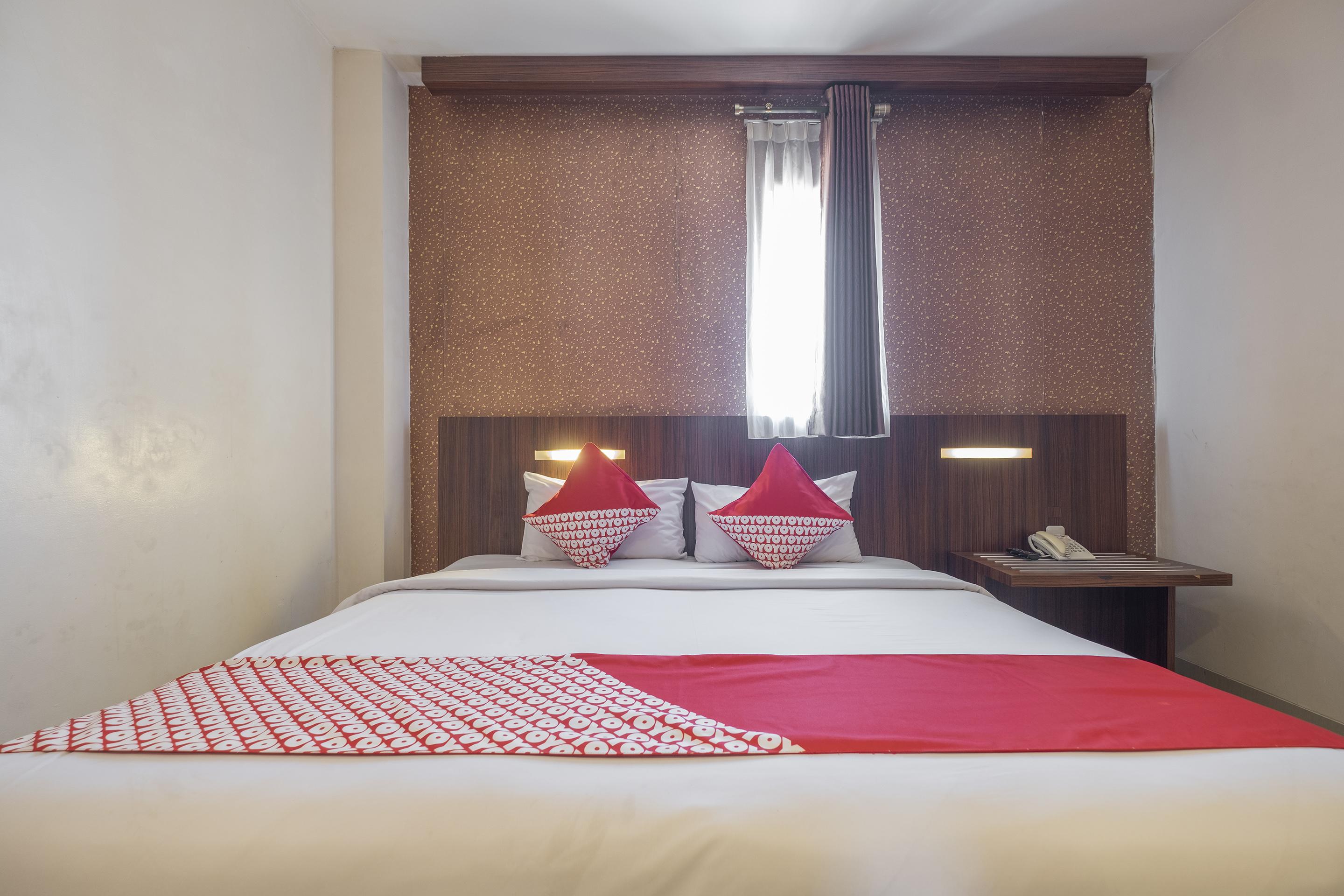 Collection O 1279 Hotel Grand Celino Makassar Exterior photo