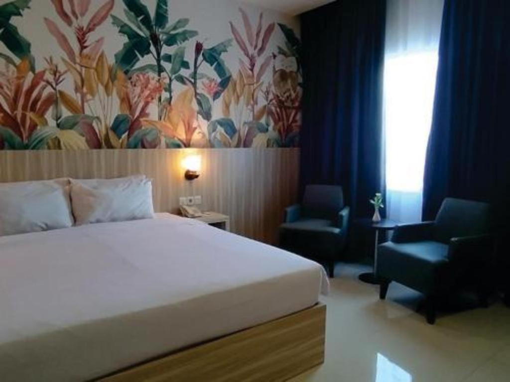 Collection O 1279 Hotel Grand Celino Makassar Exterior photo